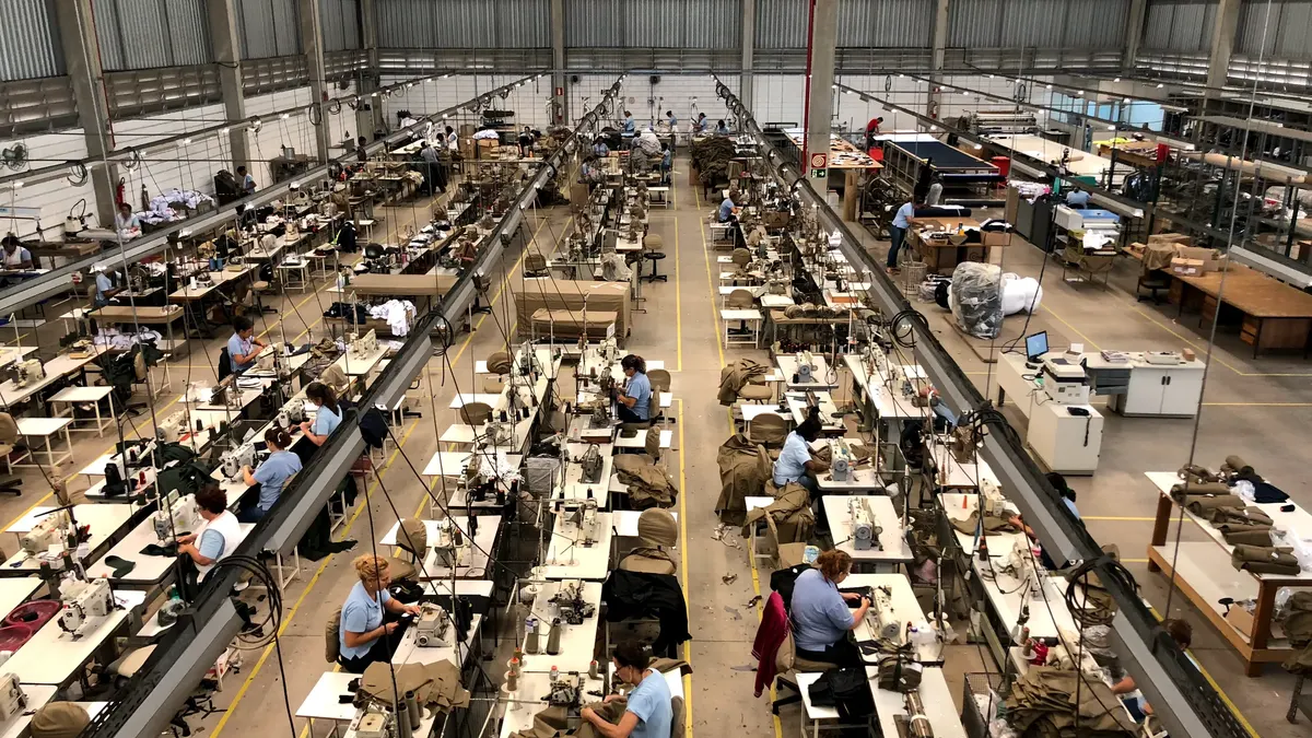 O chão de costura da fábrica da Citerol visto do alto